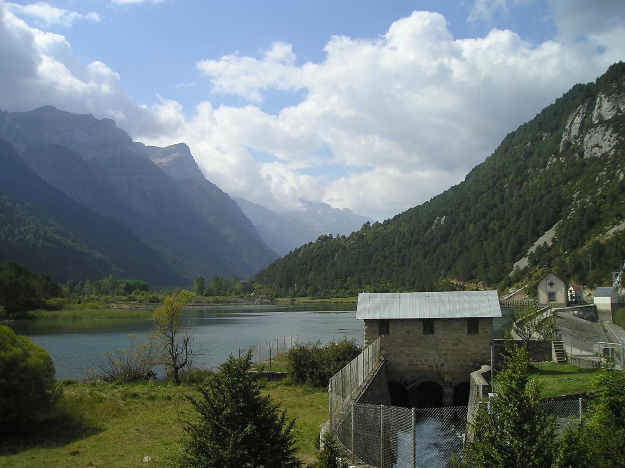 Camping Pineta Hotel Bielsa Exterior foto
